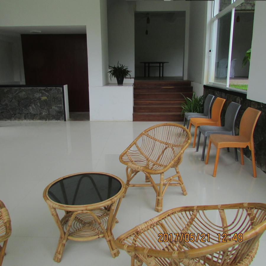The Breeze Hotel Elpitiya  Exteriör bild