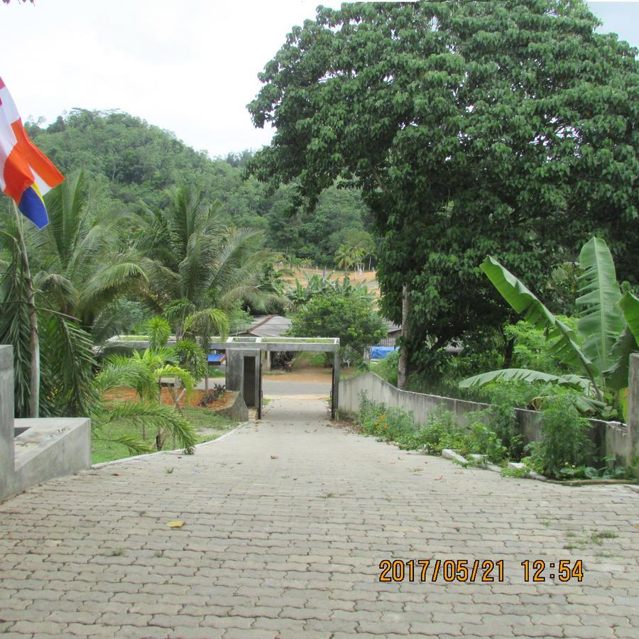 The Breeze Hotel Elpitiya  Exteriör bild